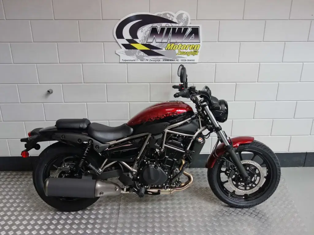 Nieuwe Kawasaki Eliminator 500 chopper met 451cc motor uit 2026 bij NIWA Motoren