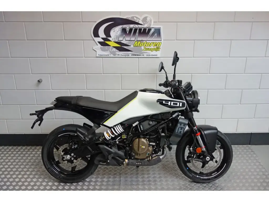 Nieuwe Husqvarna Vitpilen naked bike met cc motor uit 2025 bij NIWA Motoren