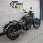 Nieuwe Kawasaki Eliminator 500 chopper met 451cc motor uit 2026 bij NIWA Motoren