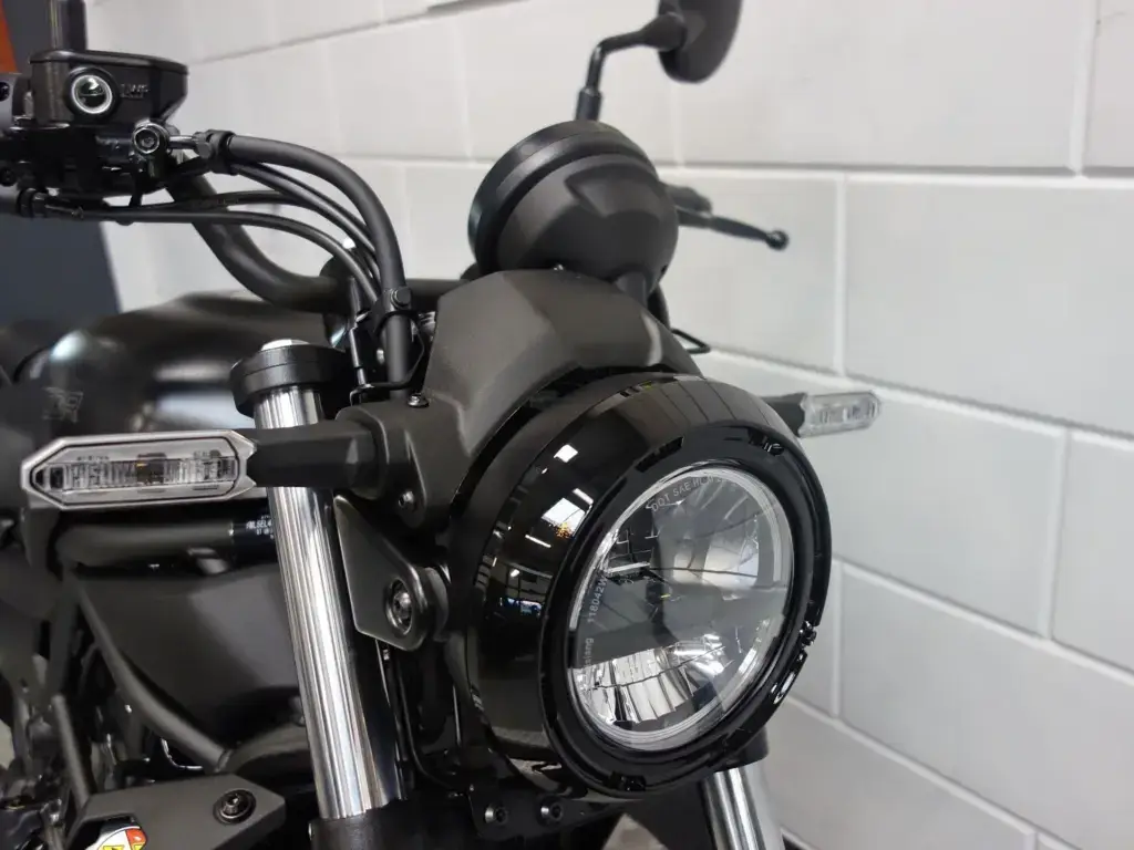 Nieuwe Kawasaki Eliminator 500 chopper met 451cc motor uit 2026 bij NIWA Motoren