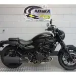 Gebruikte Kawasaki Eliminator 500 chopper met 451cc motor uit 2024 bij NIWA Motoren