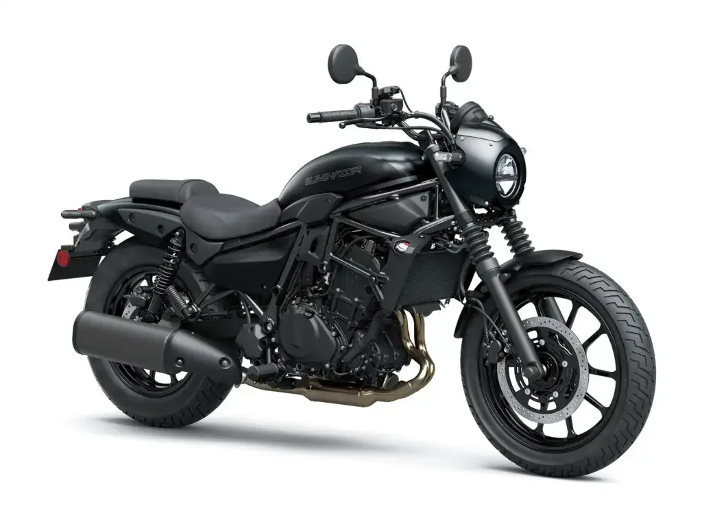 Gebruikte Kawasaki Eliminator 500 chopper met 451cc motor uit 2024 bij NIWA Motoren