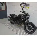 Gebruikte Kawasaki Eliminator 500 chopper met 451cc motor uit 2024 bij NIWA Motoren