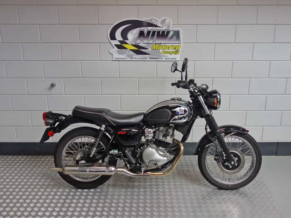 Nieuwe Kawasaki Meguro S1 naked bike met cc motor uit 2026 bij NIWA Motoren