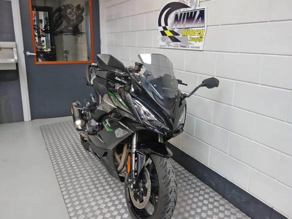 Gebruikte Kawasaki Ninja 1000SX sport met 1043cc motor uit 2024 bij NIWA Motoren