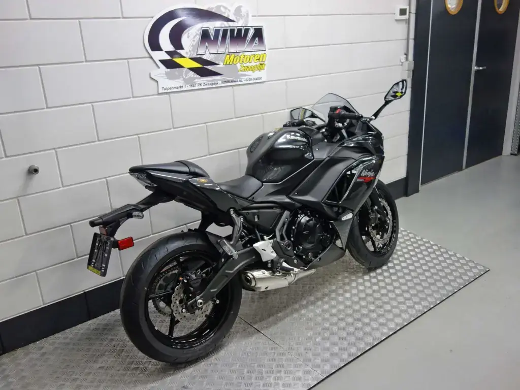 Nieuwe Kawasaki Ninja 650 sport met 649cc motor uit 2026 bij NIWA Motoren