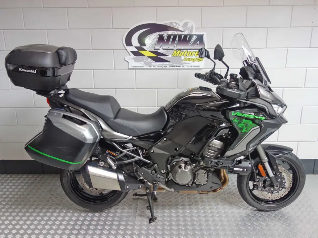 Gebruikte Kawasaki Versys 1000 tour met 1043cc motor uit 2022 bij NIWA Motoren