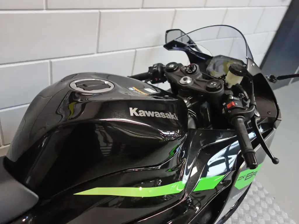 Nieuwe Kawasaki Ninja ZX supersport met 636cc motor uit 2026 bij NIWA Motoren