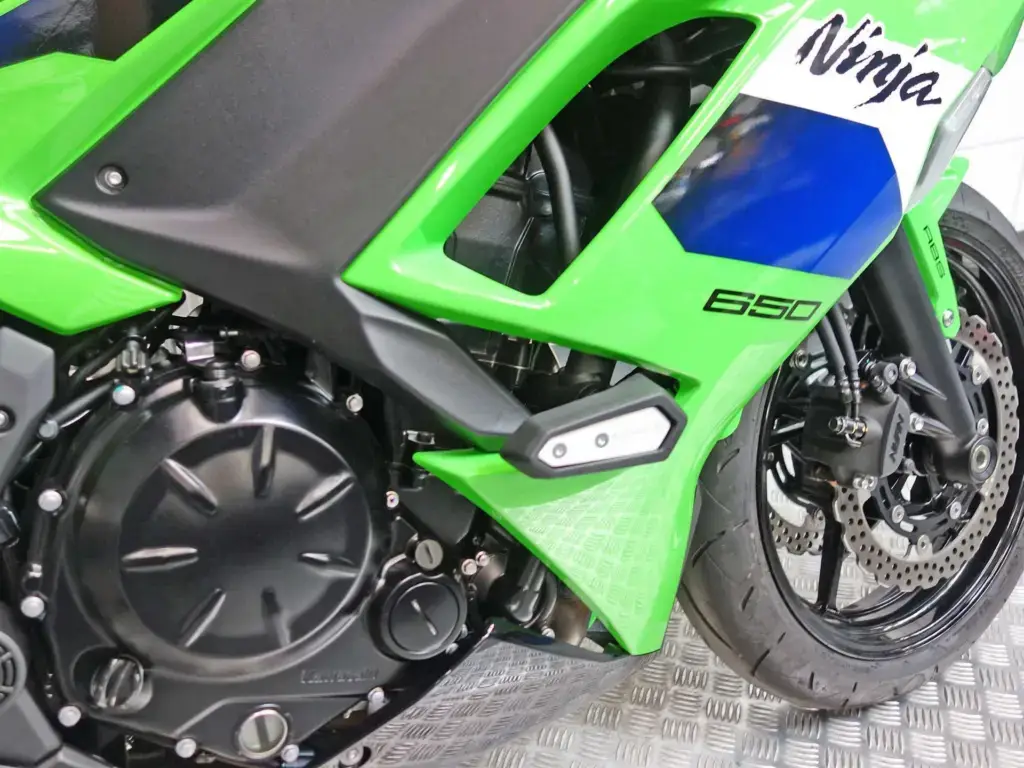 Gebruikte Kawasaki Ninja 650 sport met 649cc motor uit 2026 bij NIWA Motoren