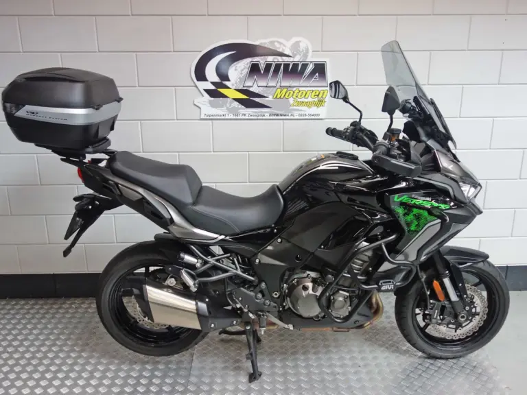 Nieuwe Kawasaki Versys 1100 tour met cc motor uit 2025 bij NIWA Motoren