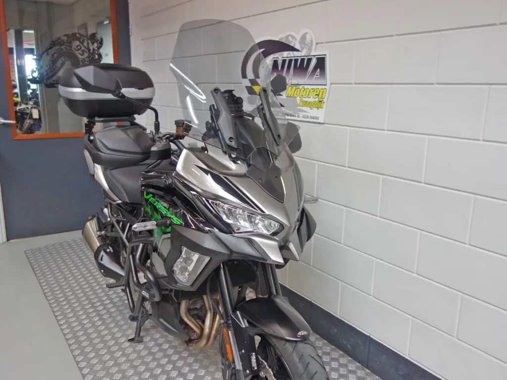 Gebruikte Kawasaki Versys 1000 tour met 1043cc motor uit 2022 bij NIWA Motoren