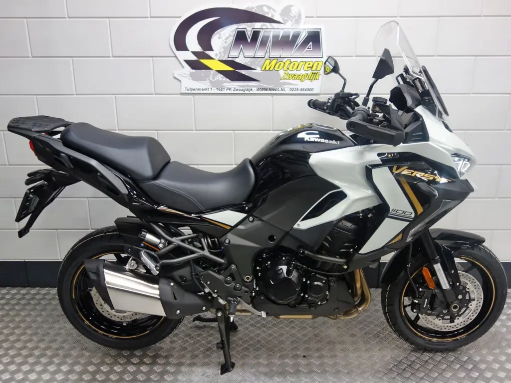 Nieuwe Kawasaki Versys 1100 tour met 1099cc motor uit 2025 bij NIWA Motoren