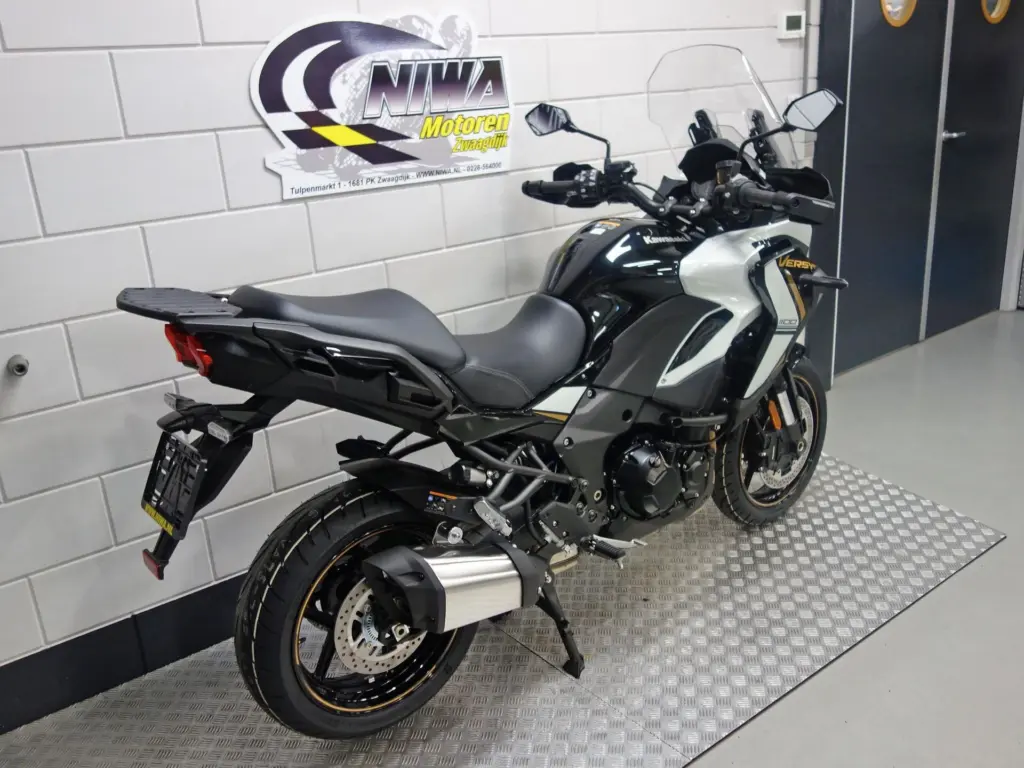 Nieuwe Kawasaki Versys 1100 tour met 1099cc motor uit 2025 bij NIWA Motoren