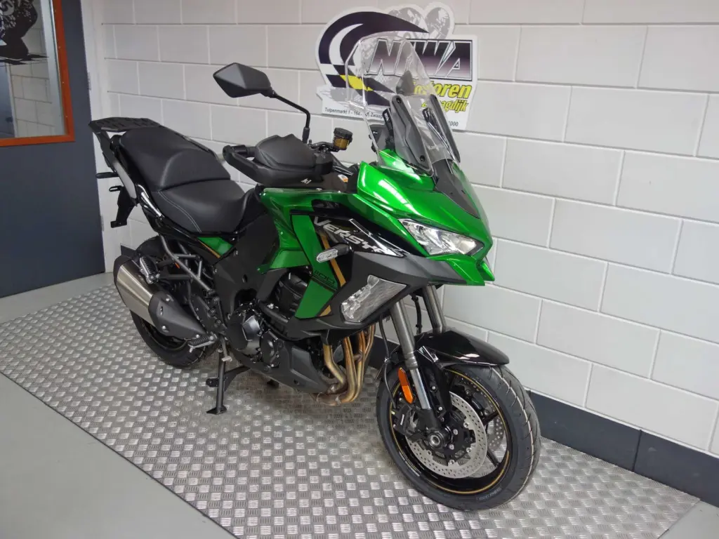 Gebruikte Kawasaki Versys 1100 tour met 1099cc motor uit 2026 bij NIWA Motoren