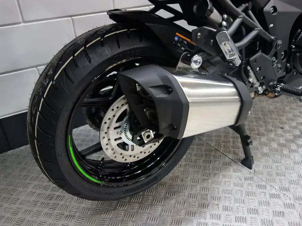 Gebruikte Kawasaki Versys 1100 tour met 1099cc motor uit 0 bij NIWA Motoren
