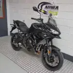 Nieuwe Kawasaki Versys 650 tour met cc motor uit 2026 bij NIWA Motoren