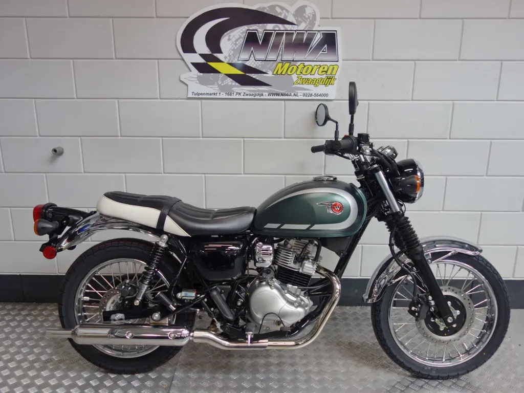 Nieuwe Kawasaki naked bike met 233cc motor uit 2026 bij NIWA Motoren