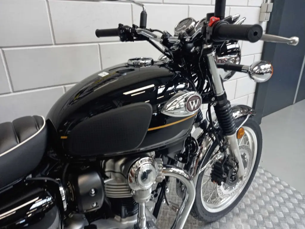 Nieuwe Kawasaki W800 naked bike met 773cc motor uit 2026 bij NIWA Motoren
