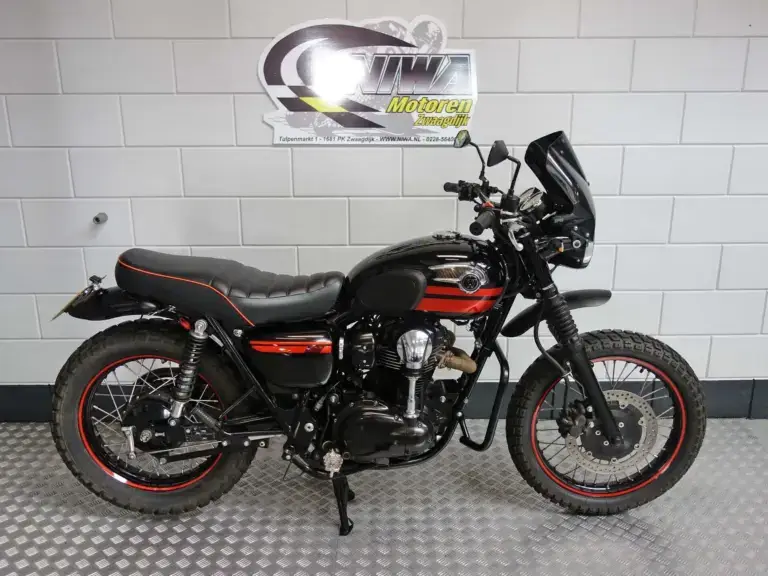 Kawasaki W800 bij NIWA Motoren