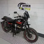 Gebruikte Kawasaki W800 naked bike met 773cc motor uit 2014 bij NIWA Motoren