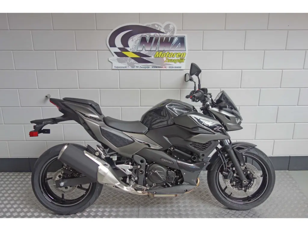 Nieuwe Kawasaki Z7 Hybrid naked bike met 451cc motor uit 2026 bij NIWA Motoren