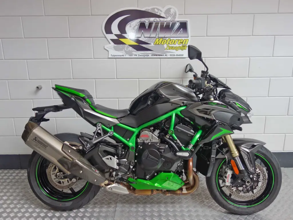 Gebruikte Kawasaki Z H2 naked bike met 998cc motor uit 2024 bij NIWA Motoren