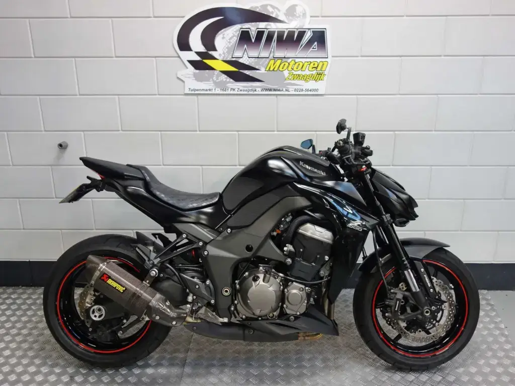 Gebruikte Kawasaki Z1000 naked bike met 1043cc motor uit 2015 bij NIWA Motoren