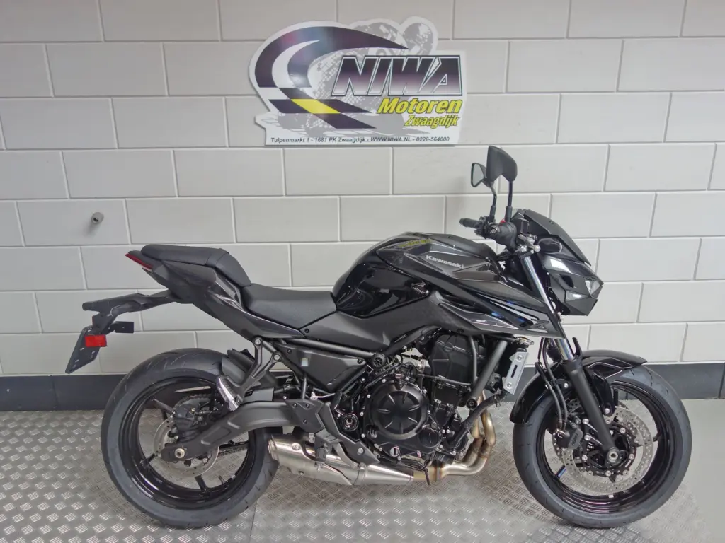 Nieuwe Kawasaki Z650 naked bike met 649cc motor uit 2026 bij NIWA Motoren
