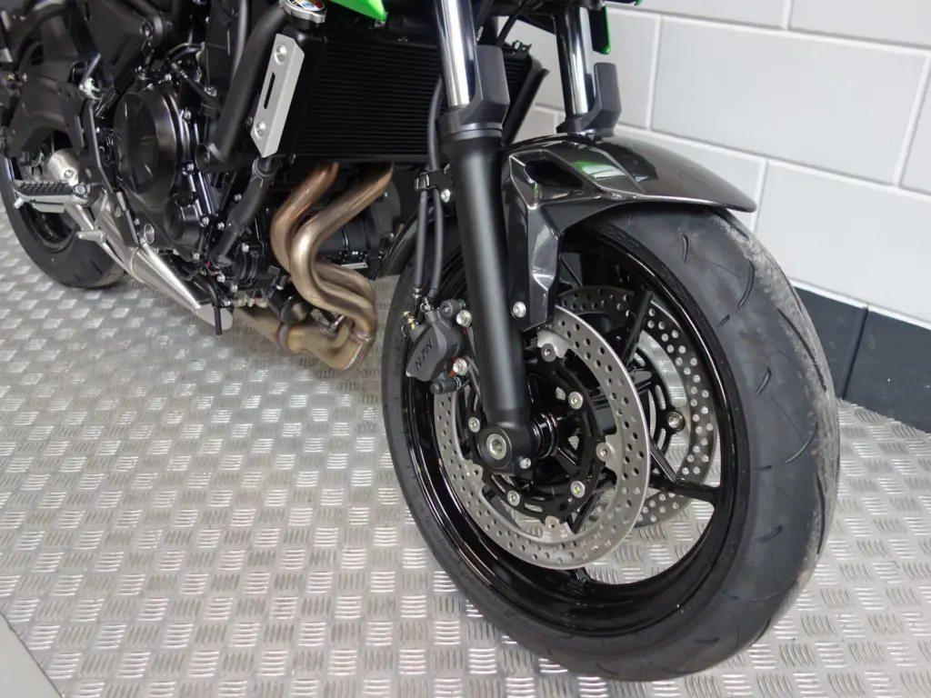 Nieuwe Kawasaki Z650 naked bike met 649cc motor uit 2026 bij NIWA Motoren