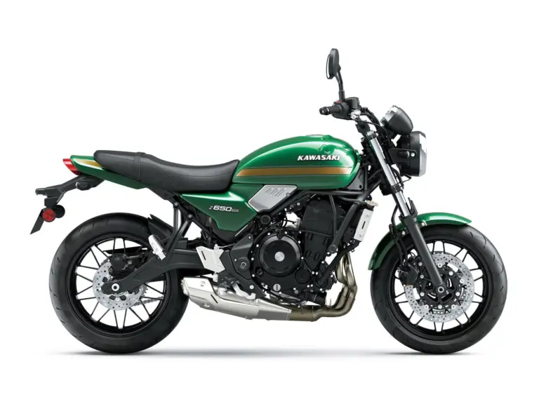 Nieuwe Kawasaki Versys 1100 tour met cc motor uit 2025 bij NIWA Motoren