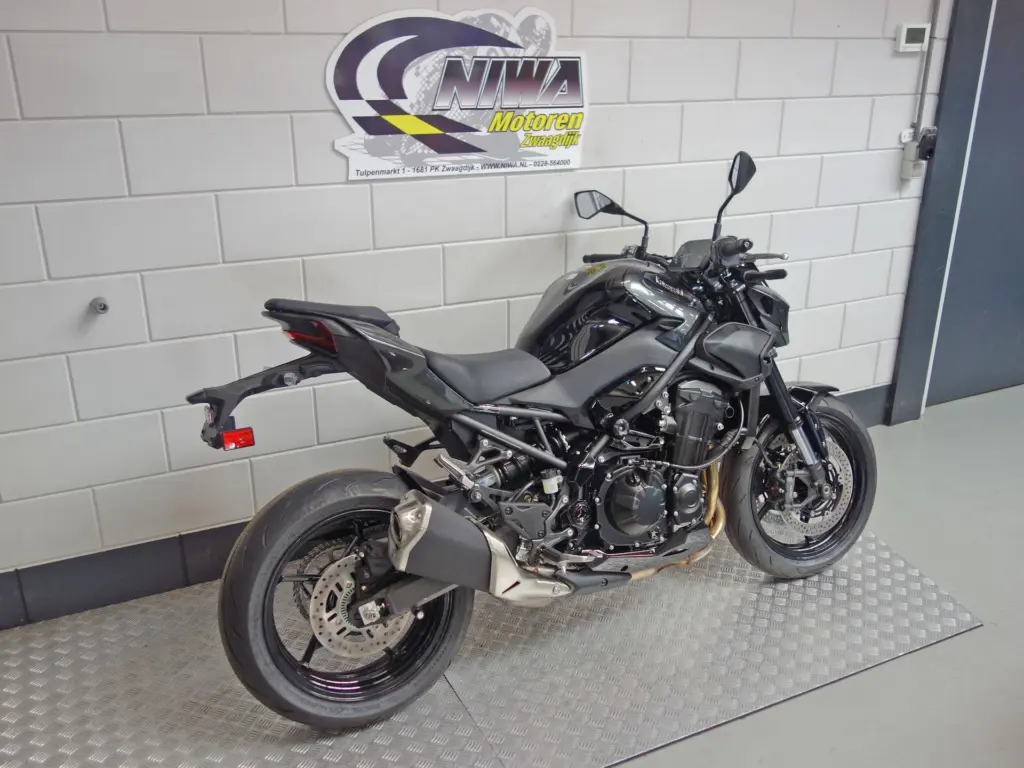 Nieuwe Kawasaki Z900 naked bike met 949cc motor uit 2026 bij NIWA Motoren