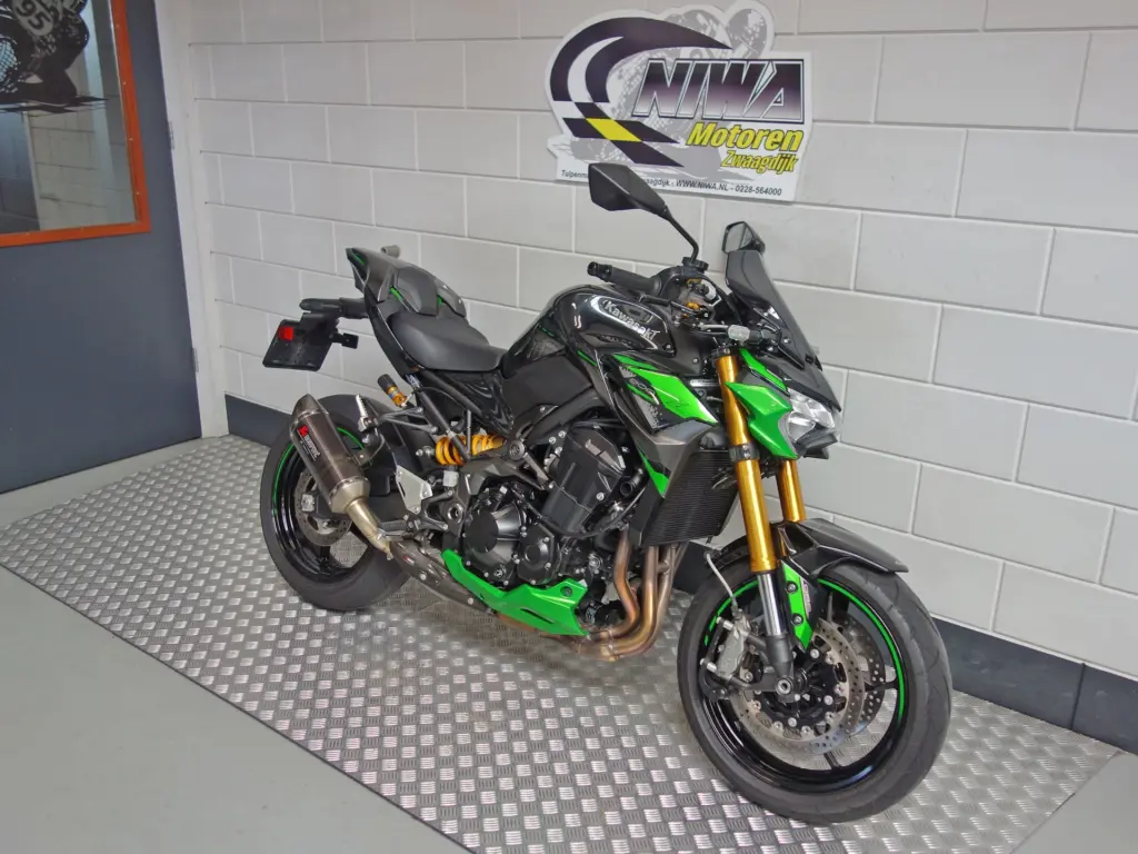 Gebruikte Kawasaki Z900 naked bike met 948cc motor uit 2024 bij NIWA Motoren
