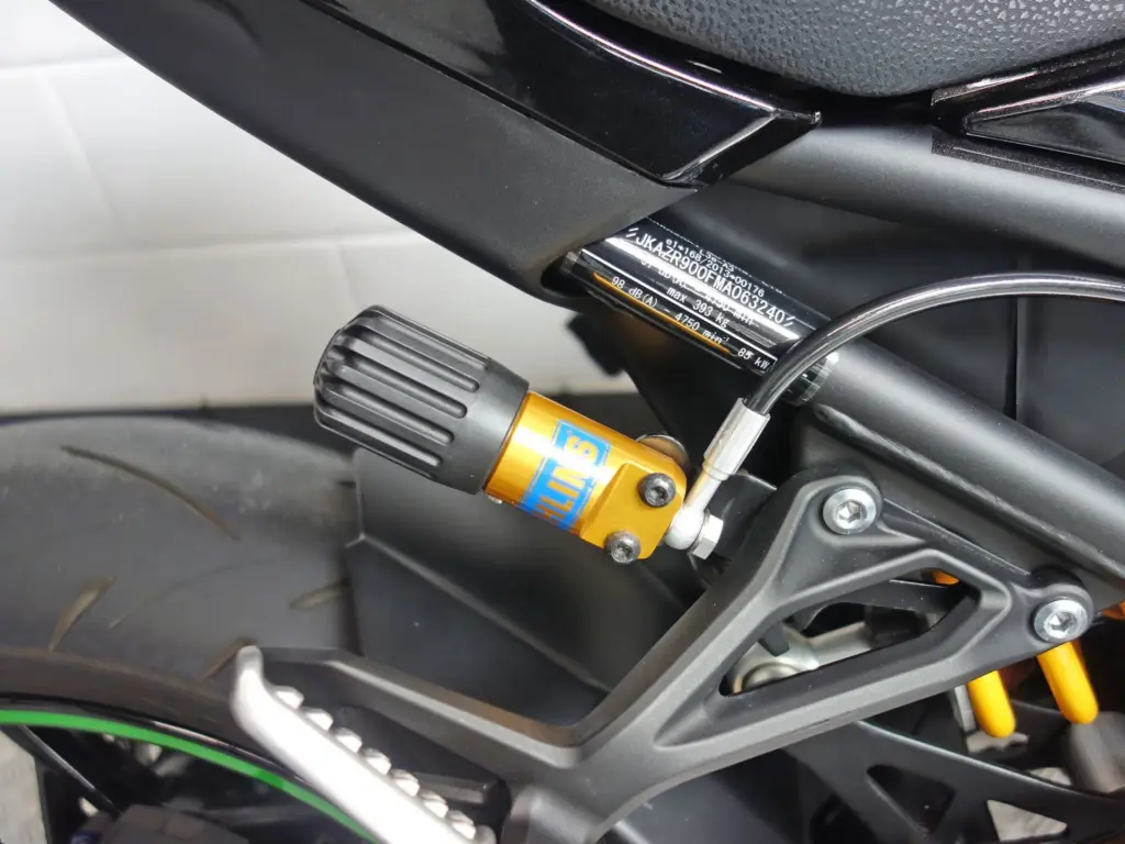 Gebruikte Kawasaki Z900 naked bike met 948cc motor uit 2024 bij NIWA Motoren