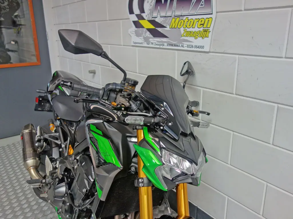 Gebruikte Kawasaki Z900 naked bike met 948cc motor uit 2024 bij NIWA Motoren