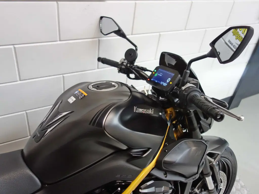 Nieuwe Kawasaki Z900 naked bike met 948cc motor uit 2026 bij NIWA Motoren