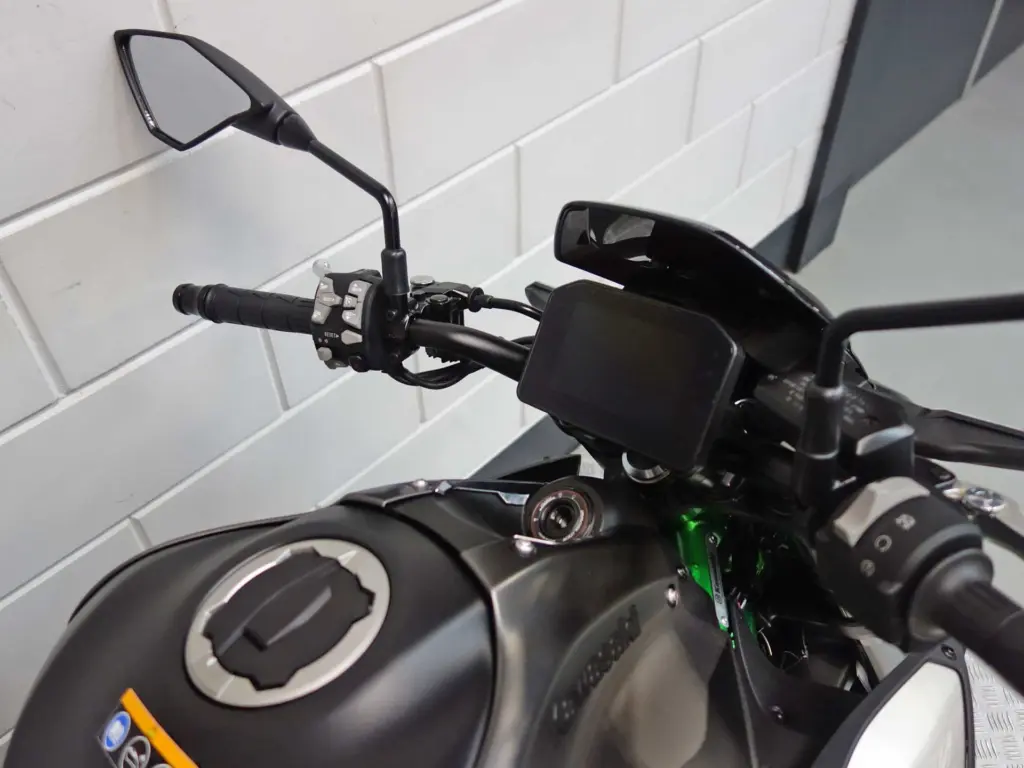 Nieuwe Kawasaki Z900 naked bike met 948cc motor uit 2026 bij NIWA Motoren
