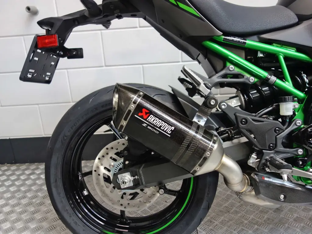 Nieuwe Kawasaki Z900 naked bike met 948cc motor uit 2026 bij NIWA Motoren