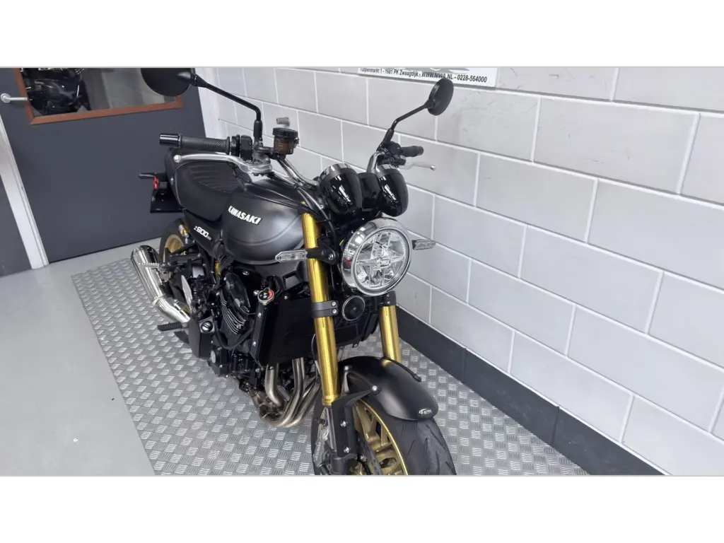 Gebruikte Kawasaki Z900RS naked bike met 948cc motor uit 2026 bij NIWA Motoren