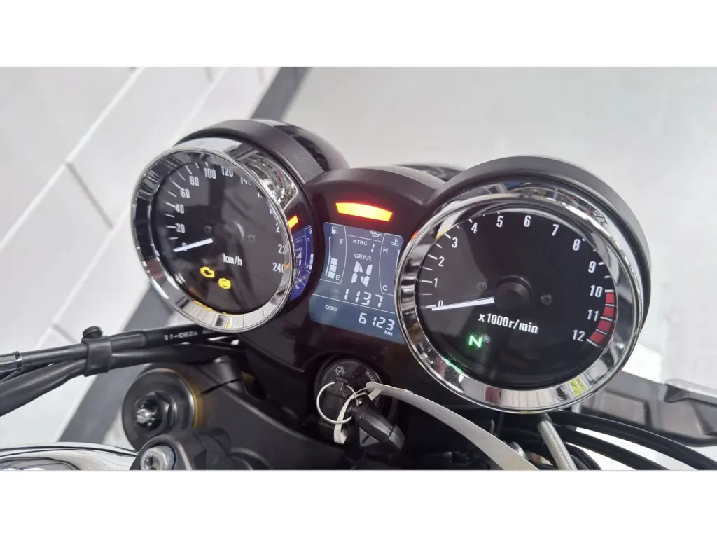 Gebruikte Kawasaki Z900RS naked bike met 948cc motor uit 2026 bij NIWA Motoren