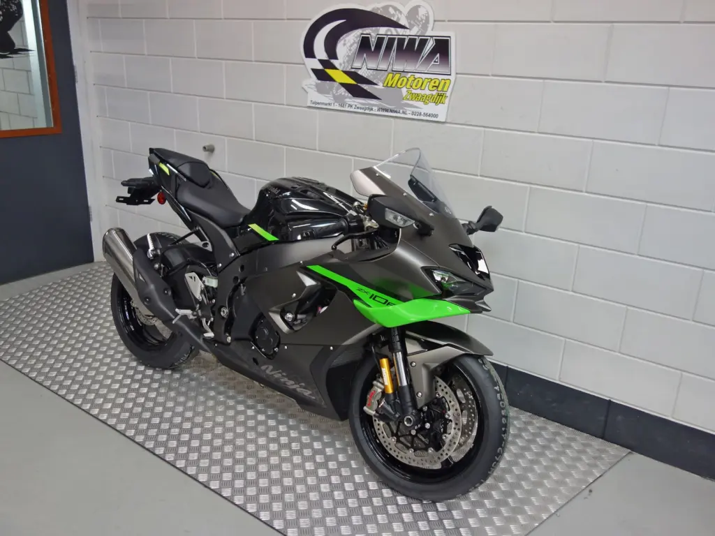 Nieuwe Kawasaki ZX-10 supersport met 998cc motor uit 2026 bij NIWA Motoren