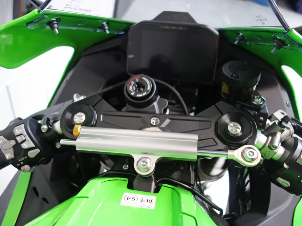Nieuwe Kawasaki ZX-10 supersport met 998cc motor uit 2026 bij NIWA Motoren