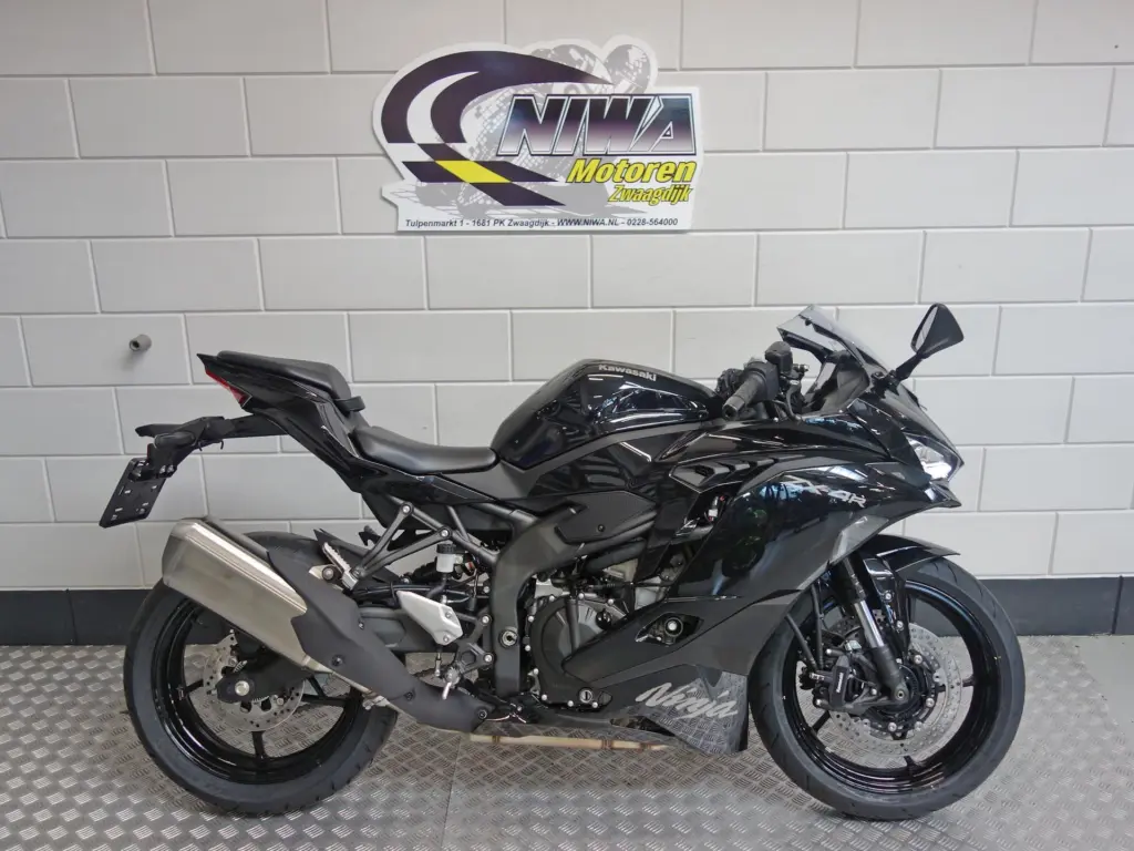 Nieuwe Kawasaki ZX-4 supersport met 399cc motor uit 2026 bij NIWA Motoren