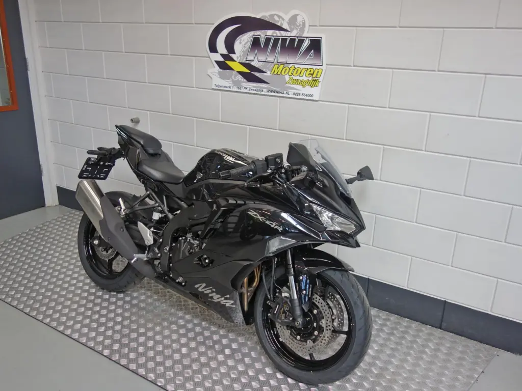 Nieuwe Kawasaki ZX-4 supersport met 399cc motor uit 2026 bij NIWA Motoren