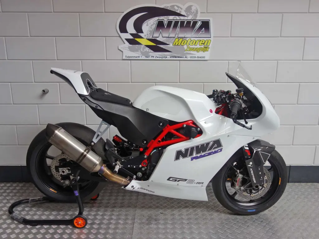 Nieuwe supersport met 890cc motor uit 2025 bij NIWA Motoren