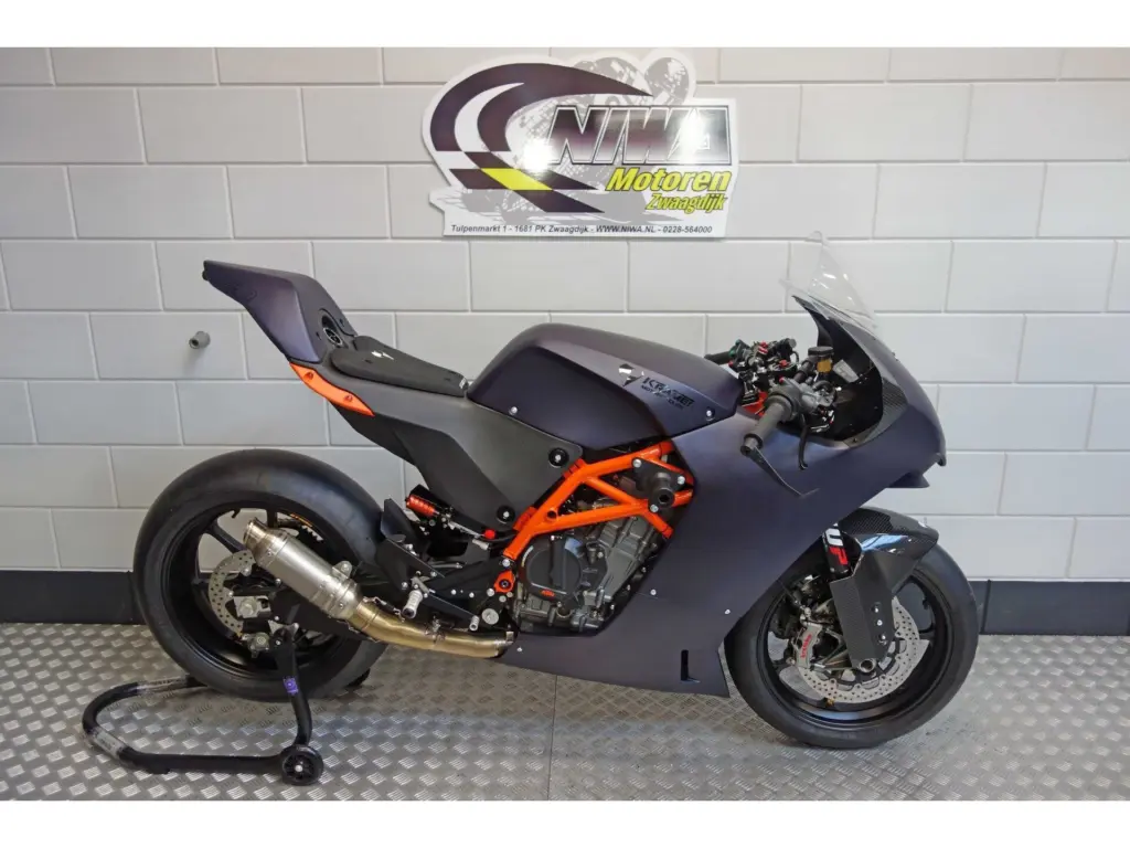 Nieuwe supersport met 890cc motor uit 2025 bij NIWA Motoren