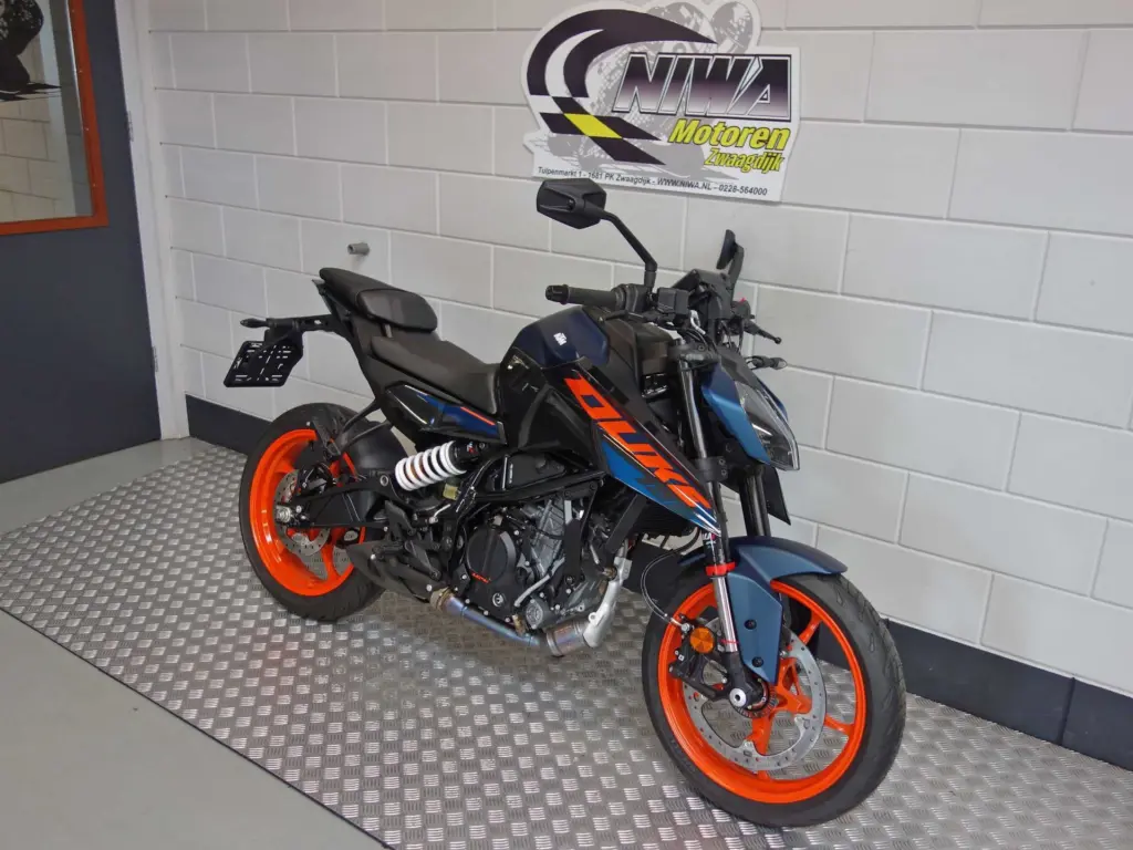 Nieuwe KTM 125 naked bike met 125cc motor uit 2026 bij NIWA Motoren