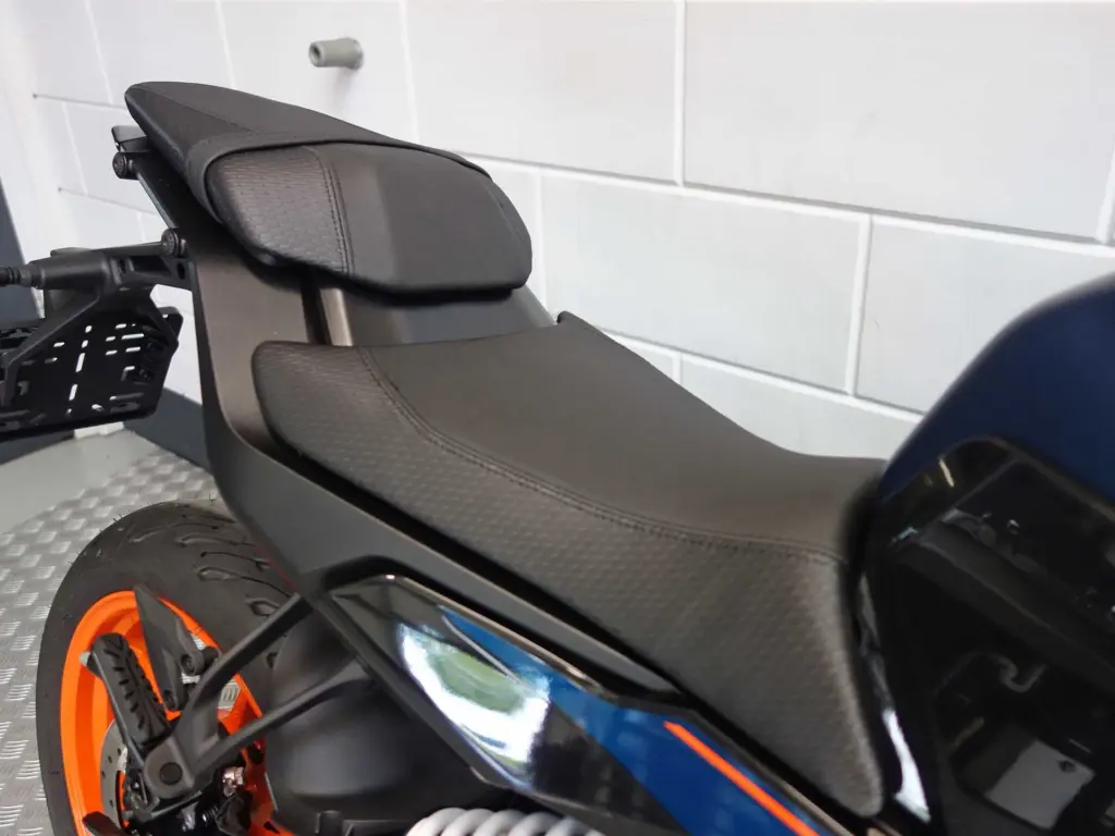 Nieuwe KTM 125 naked bike met 125cc motor uit 2026 bij NIWA Motoren