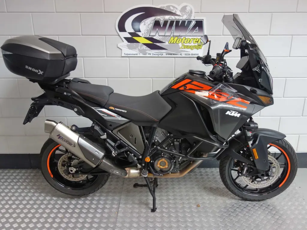 Gebruikte KTM 1290 all-road met 1301cc motor uit 2018 bij NIWA Motoren
