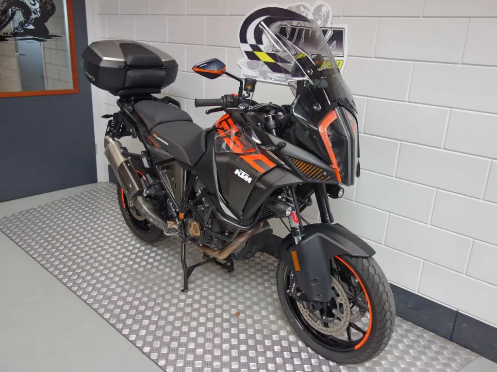 Gebruikte KTM 1290 all-road met 1301cc motor uit 2018 bij NIWA Motoren