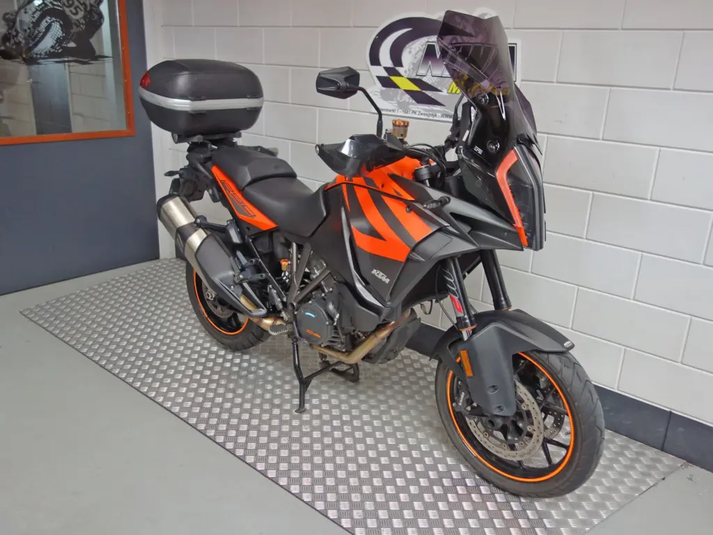 Gebruikte KTM 1290 all-road met 1301cc motor uit 2019 bij NIWA Motoren